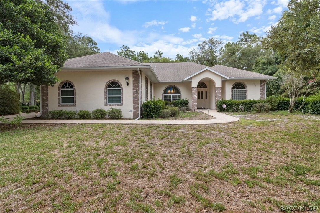 Property Photo:  410 E Knightsbridge Place  FL 34461 