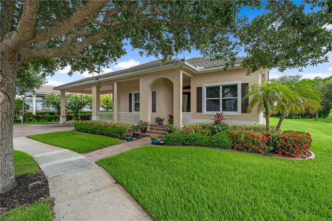 Property Photo:  7655 S Village Sq  FL 32966 