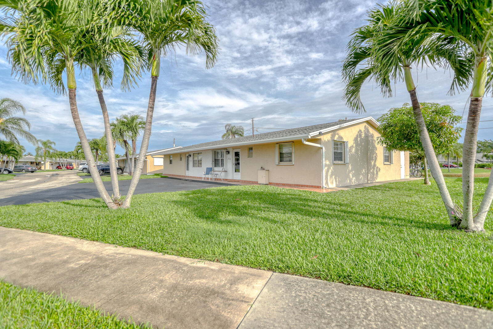Property Photo:  2731 Knight Lane  FL 33445 