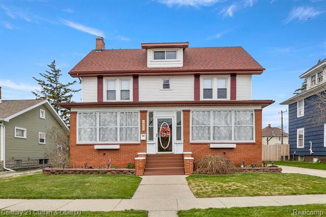 Property Photo:  209 Arbor Avenue  MI 48162 