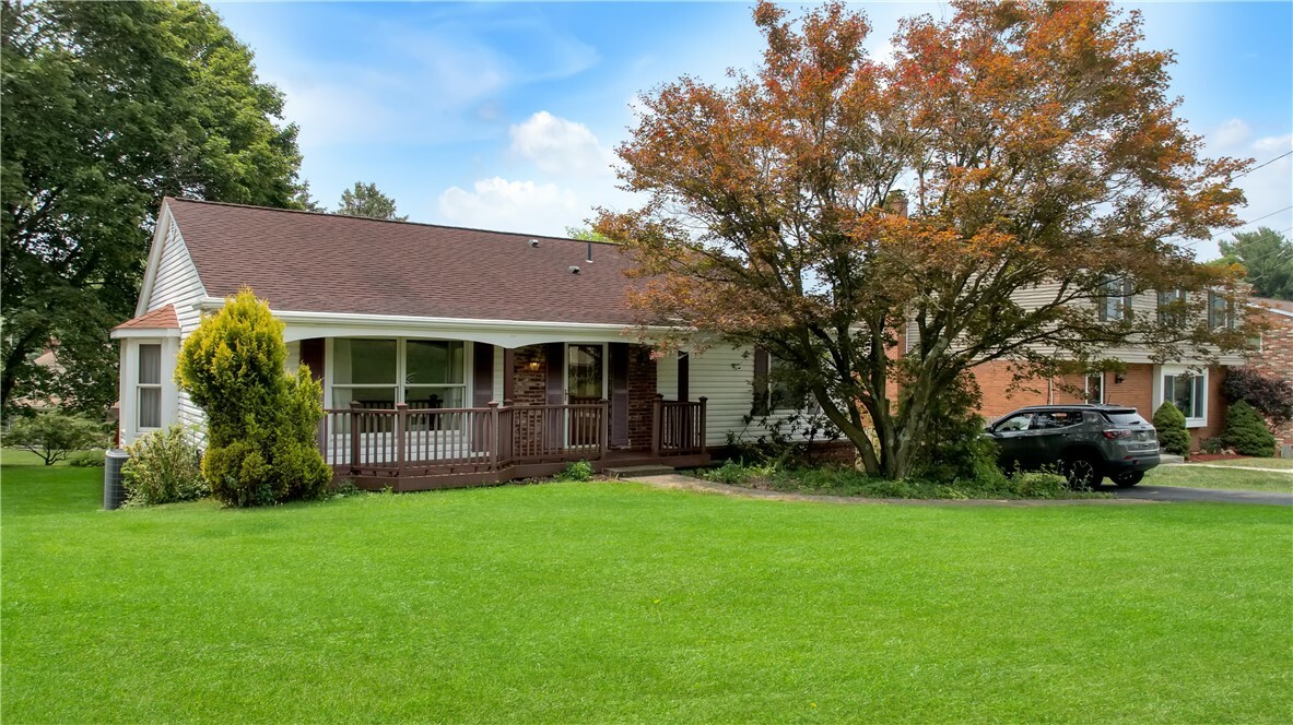 Property Photo:  307 Stilley Rd  PA 15025 