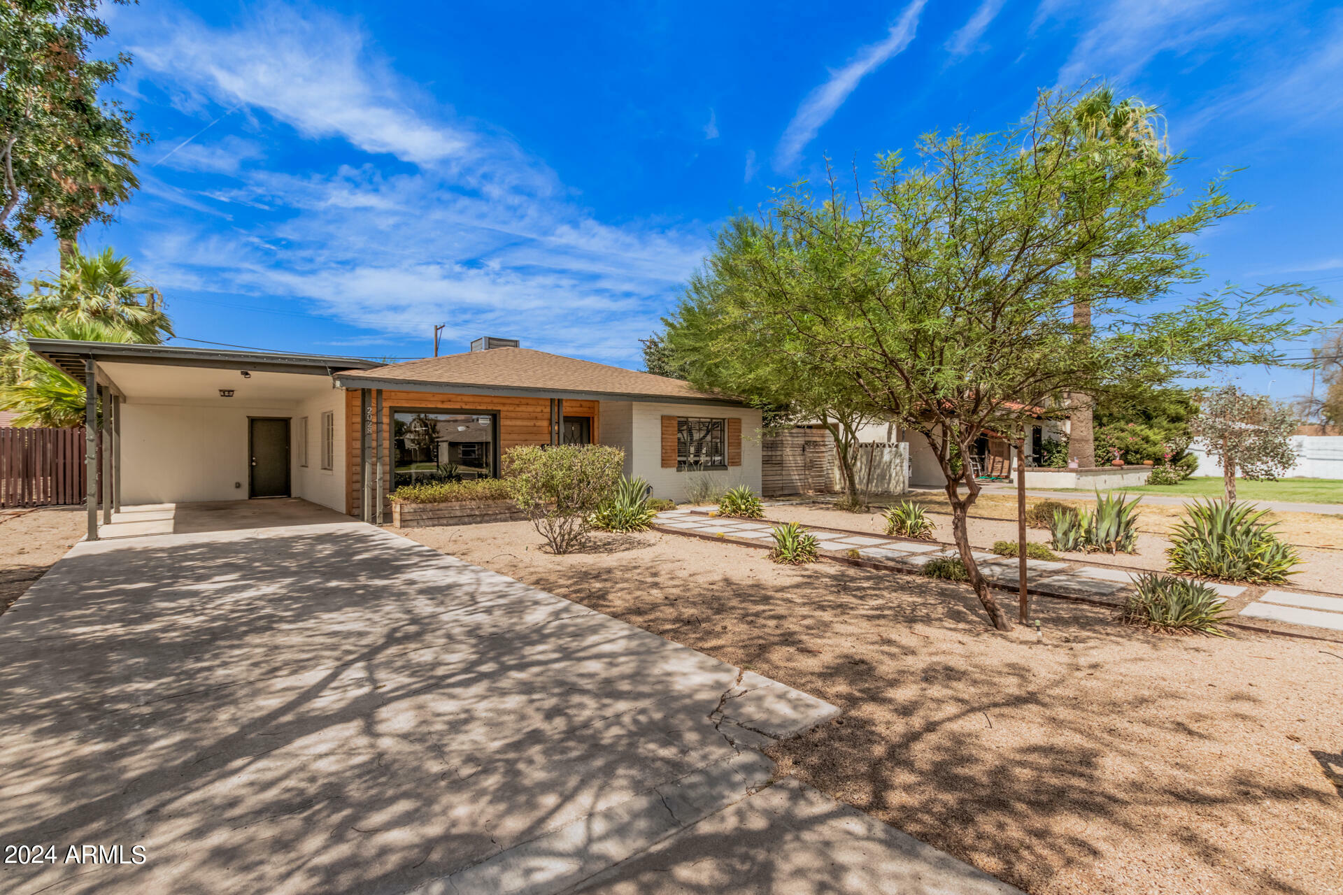 Property Photo:  2028 W Medlock Drive  AZ 85015 