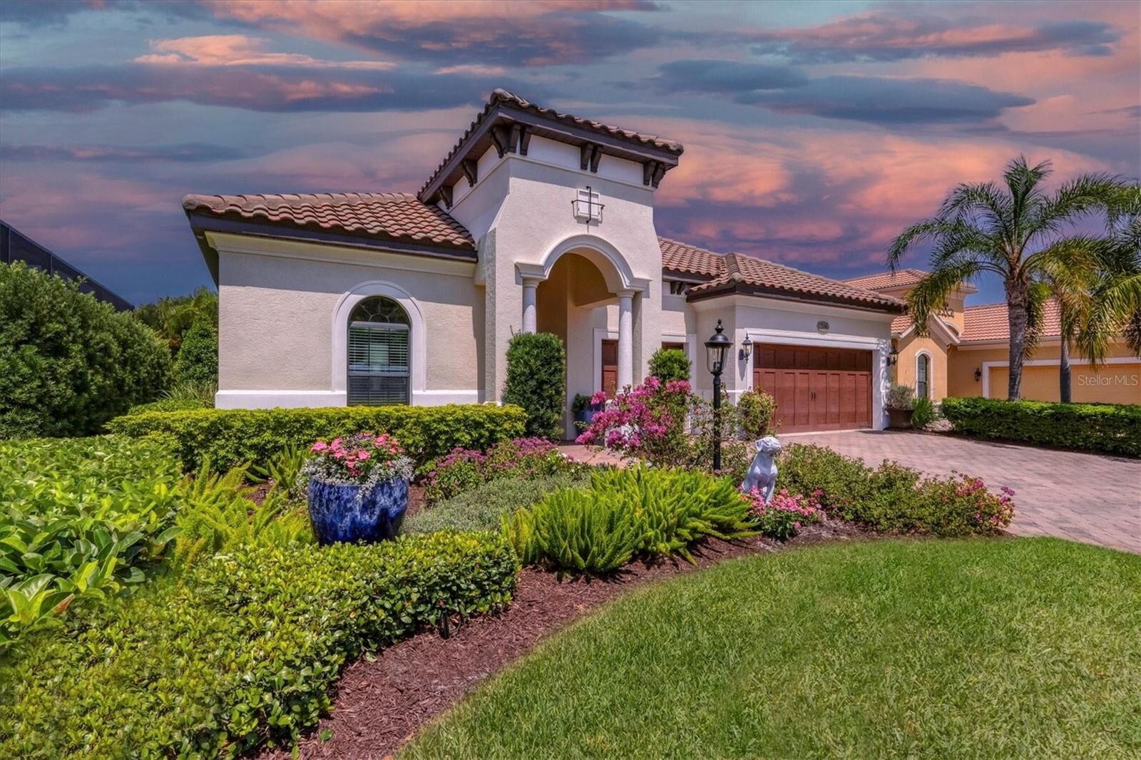 Property Photo: 7336 Haddington Cove FL 34202