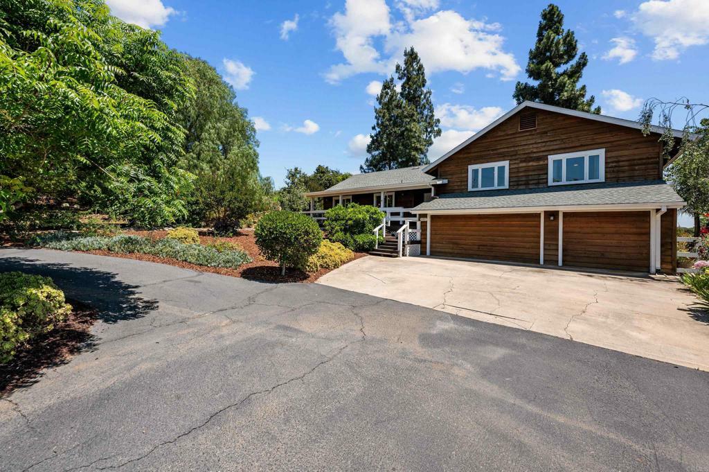 Property Photo:  1857 Acacia Lane  CA 92028 