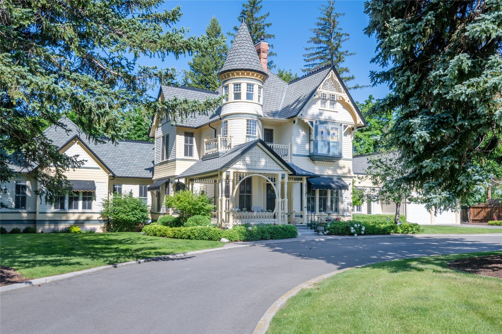 Property Photo:  2215 Raymond Avenue  MT 59802 