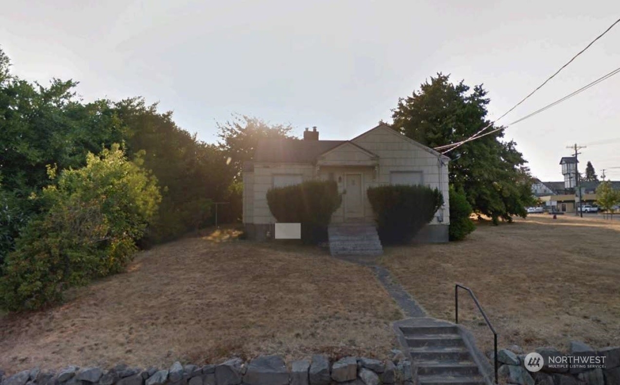 Property Photo:  2547 Sunset Drive W  WA 98466 