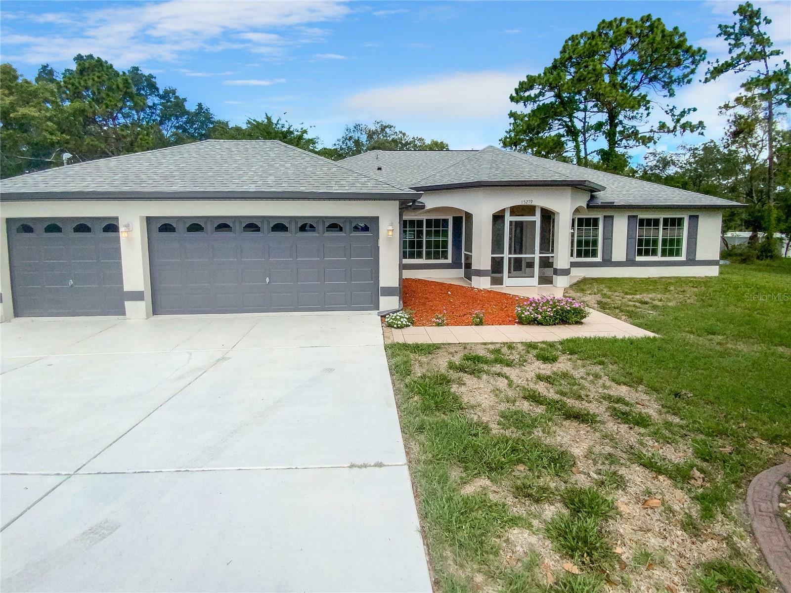 Property Photo:  15279 Mount Sparrow Road  FL 34614 