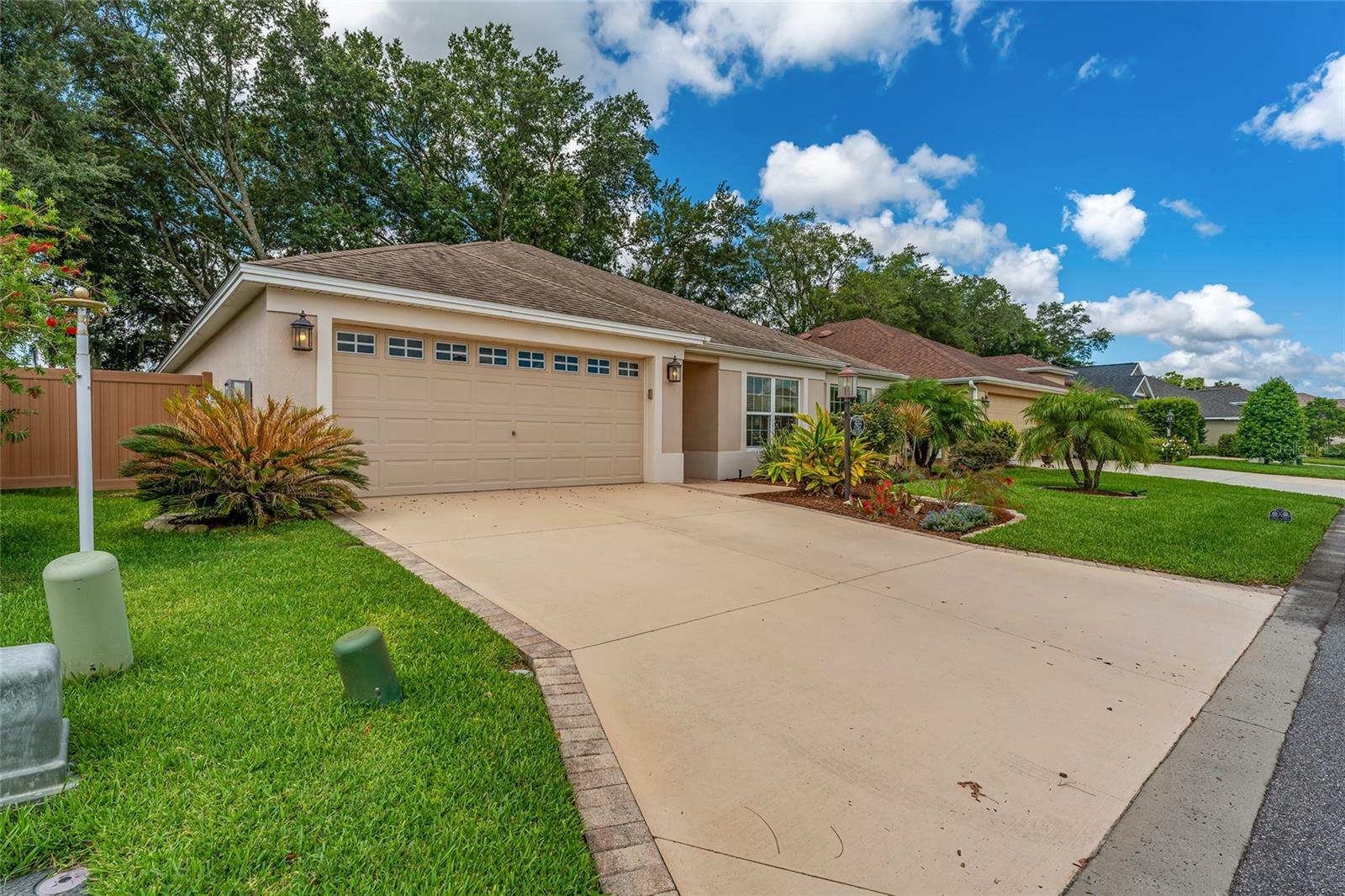 Property Photo:  2922 Suber Street  FL 32163 