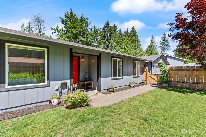 Property Photo:  6407 Ave E 183rd  WA 98391 