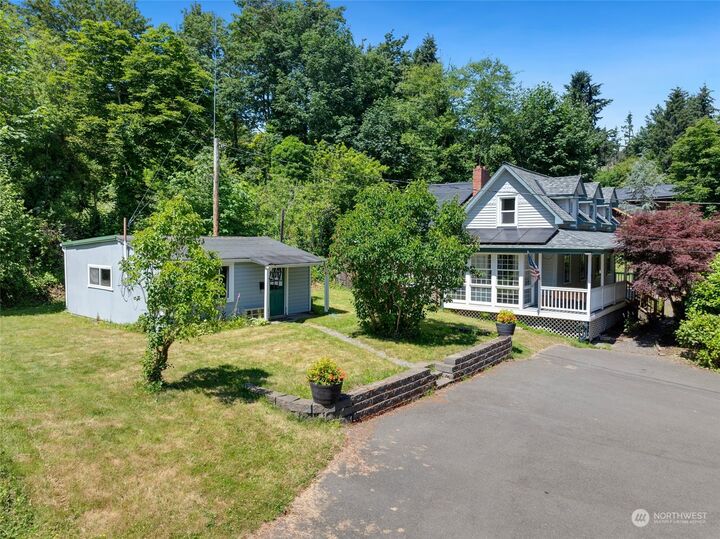 Property Photo:  20207 62nd Avenue NE  WA 98028 