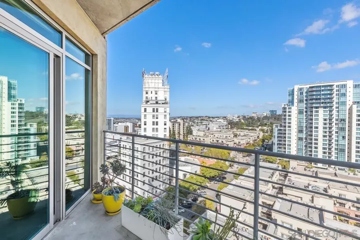 Property Photo:  801 Ash St 1302  CA 92101 