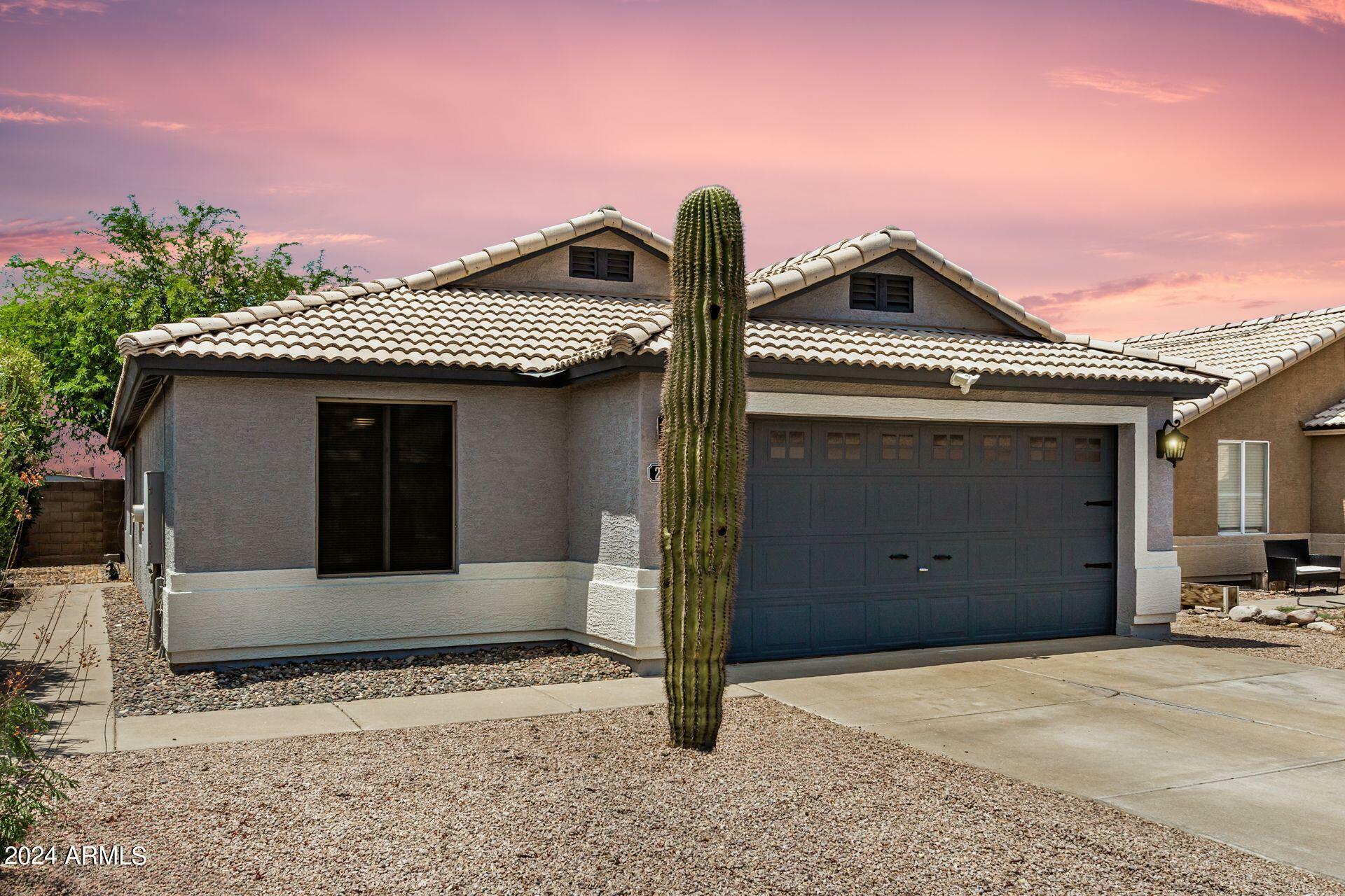 Property Photo:  2141 W Renaissance Avenue  AZ 85120 