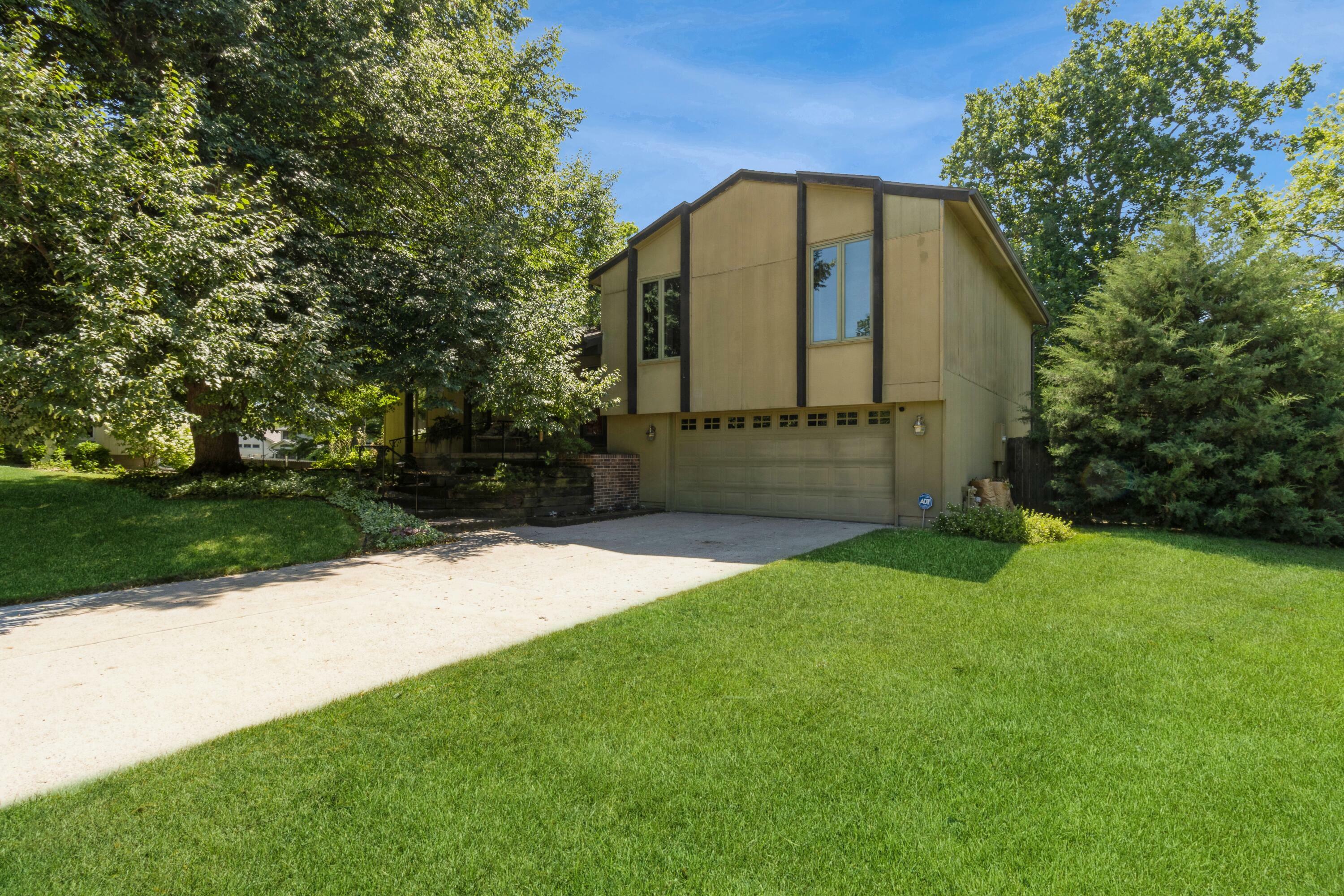 Property Photo:  10870 Hazelwood Drive  IA 50325 