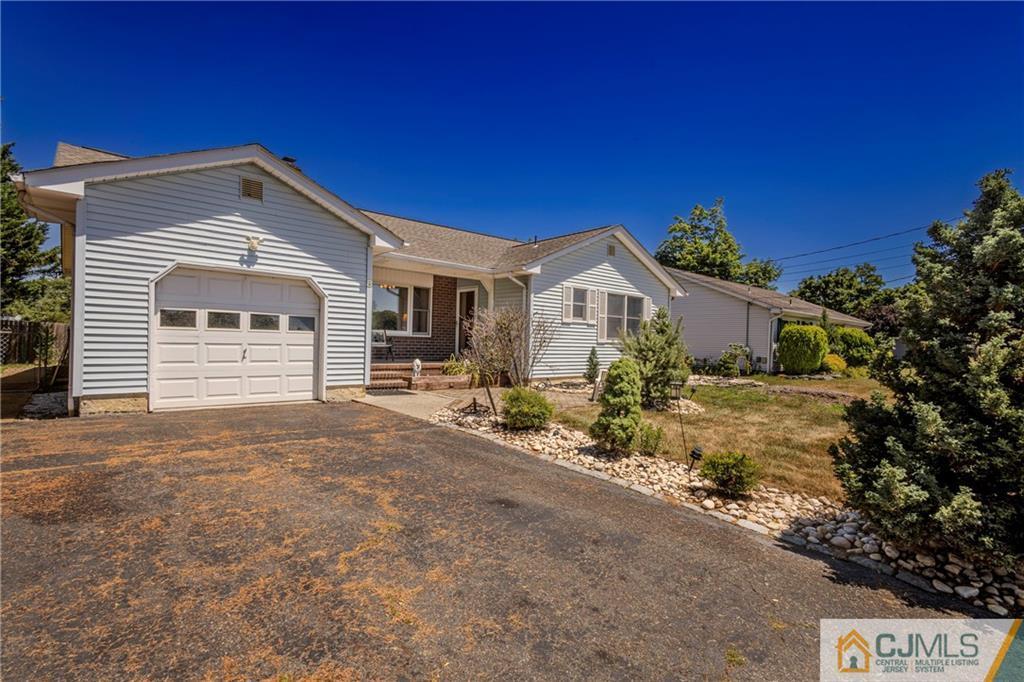 Property Photo: 8 Elliot Place NJ 08831