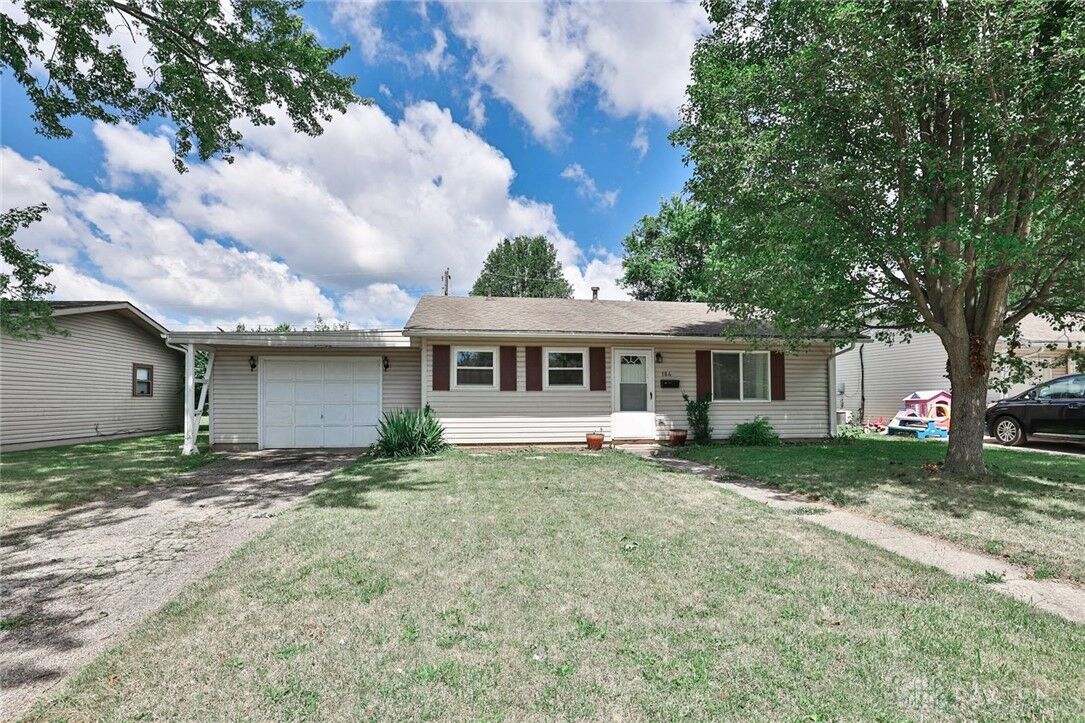 Property Photo: 184 Ridgebury Drive OH 45385