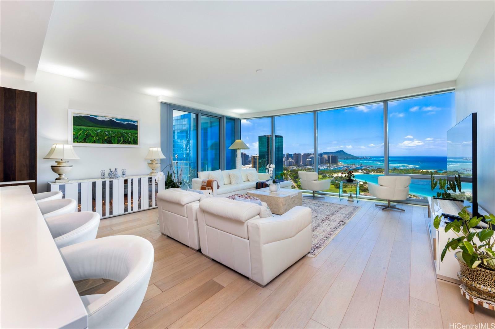 Property Photo: 1118 Ala Moana Boulevard 2706 HI 96814