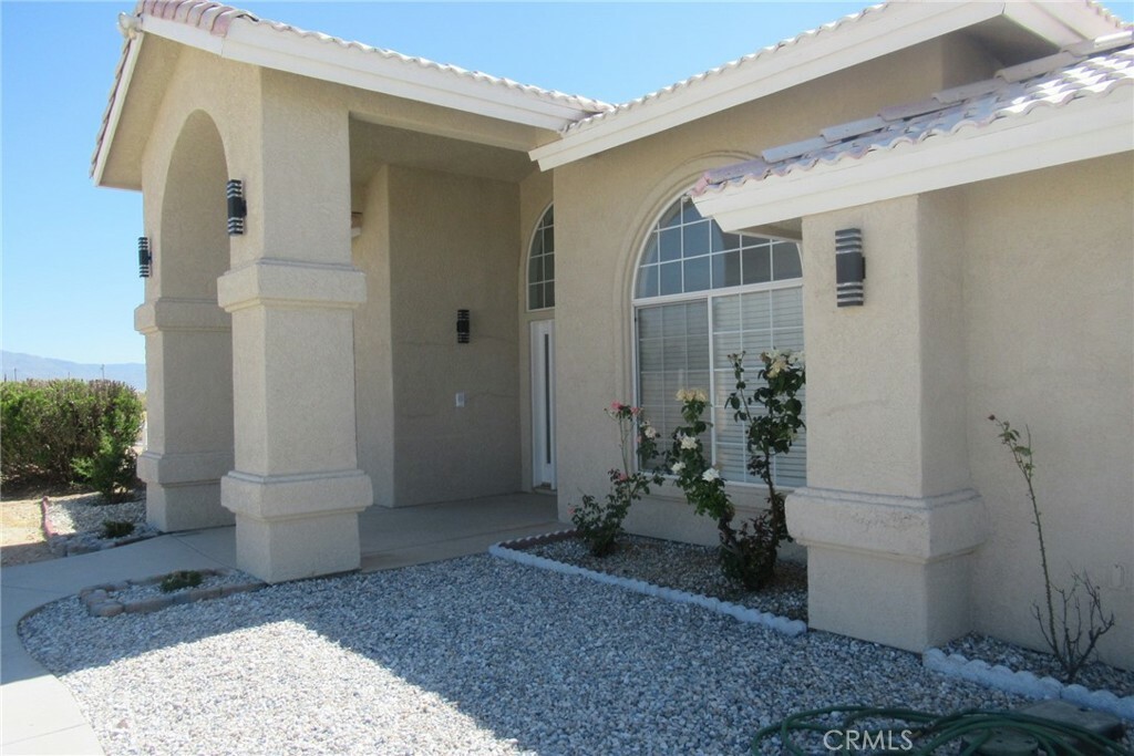 Property Photo:  11604 Itoya Vista Street  CA 92308 