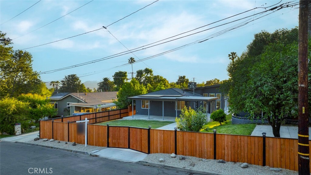 Property Photo:  2915 Emerson Way  CA 91001 