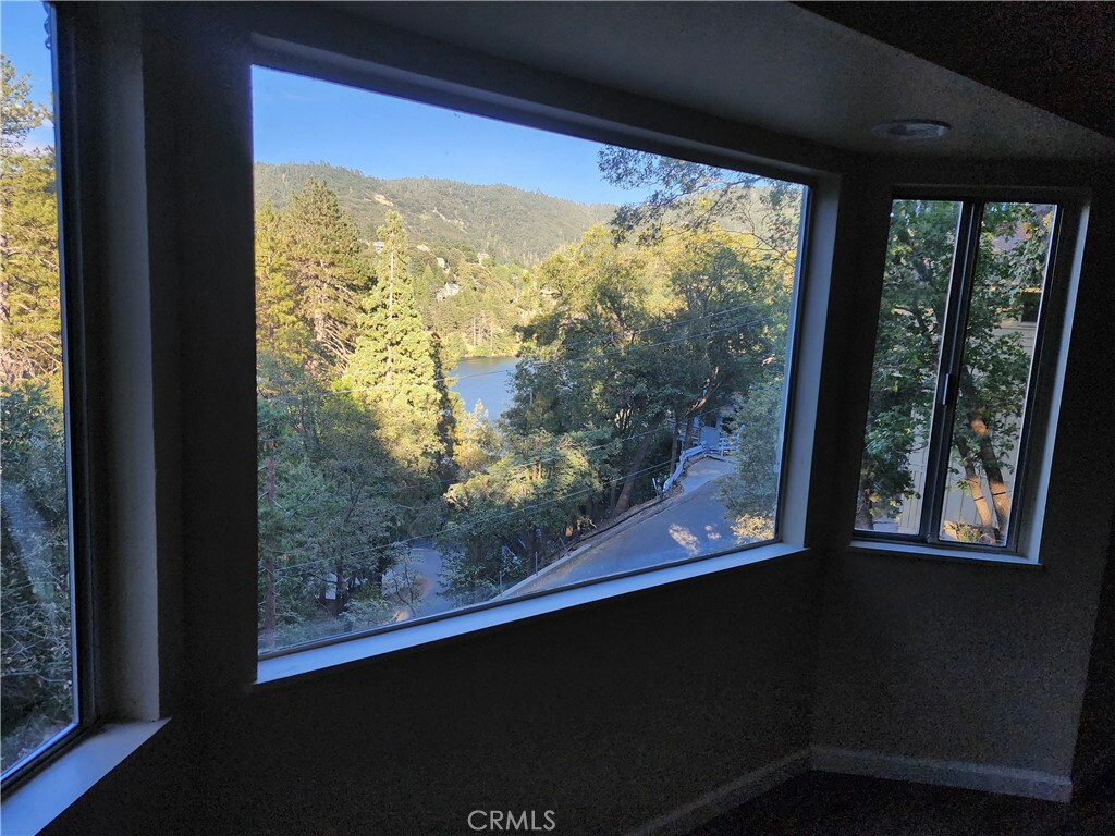 Property Photo:  480 E Zermatt Drive  CA 92325 