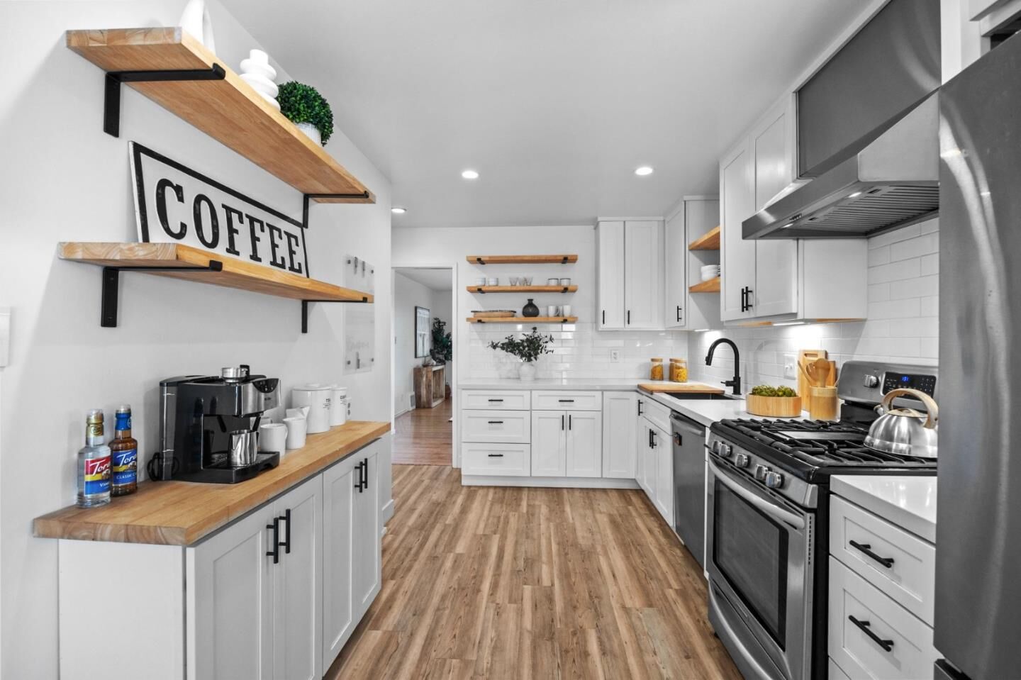 Property Photo:  311 Ordway Street  CA 94134 