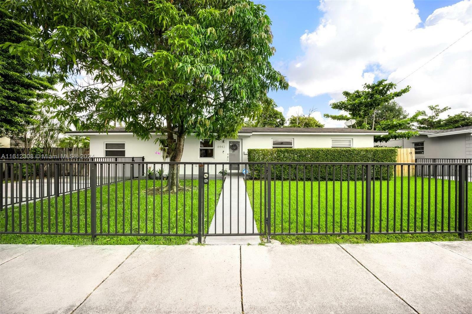 Property Photo:  8943 SW 128th St  FL 33176 