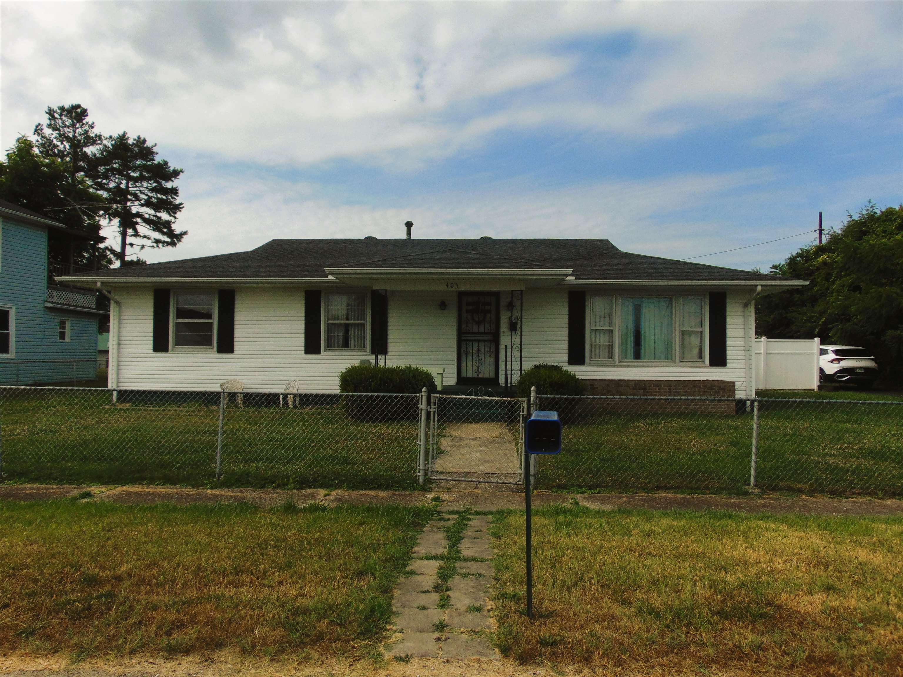 Property Photo:  405 2nd Steet 405 2nd Street  KY 41143 