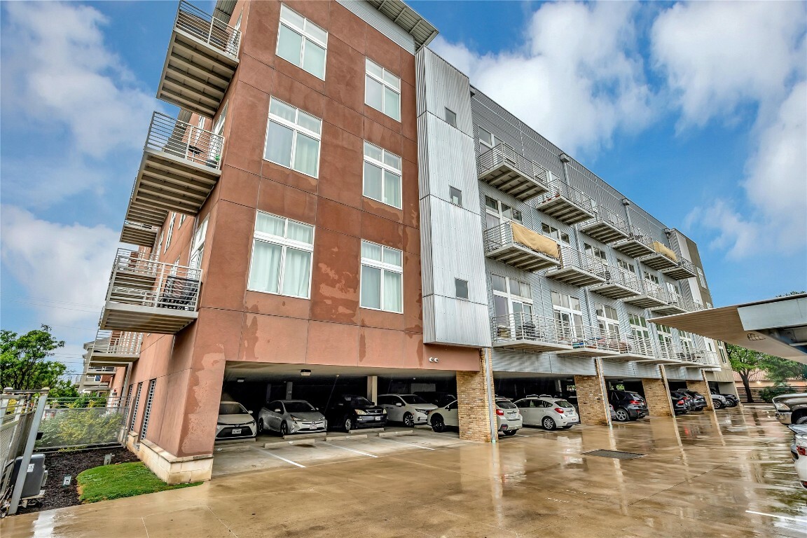 Property Photo:  2124 E 6th Street 305  TX 78702 