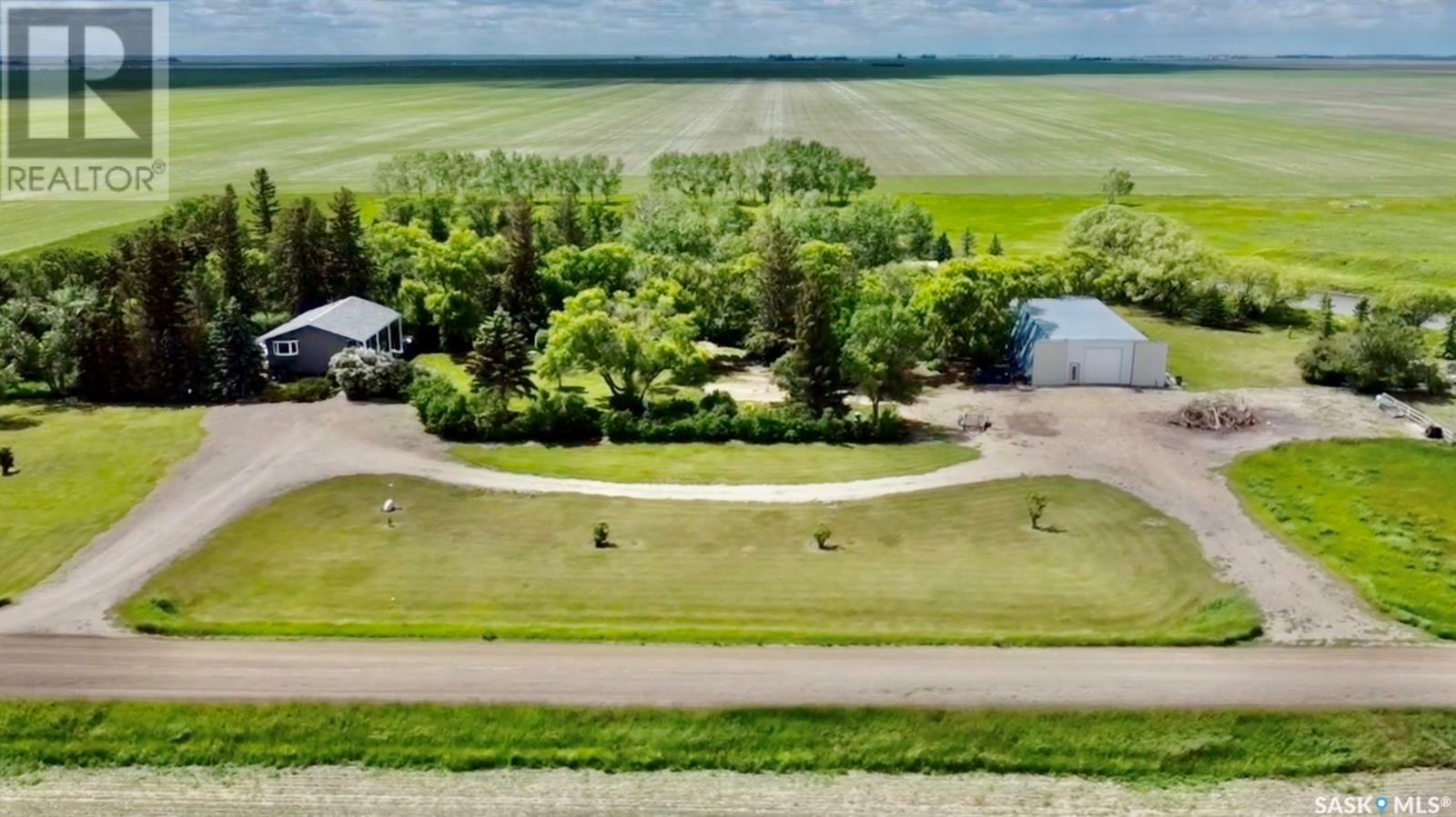 Property Photo:  Rm Of Weyburn Acreage  SK S0G 3G0 