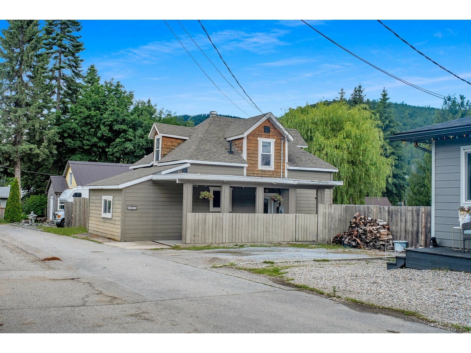 1887 Kootenay Lane  Fruitvale BC V0G 1L0 photo