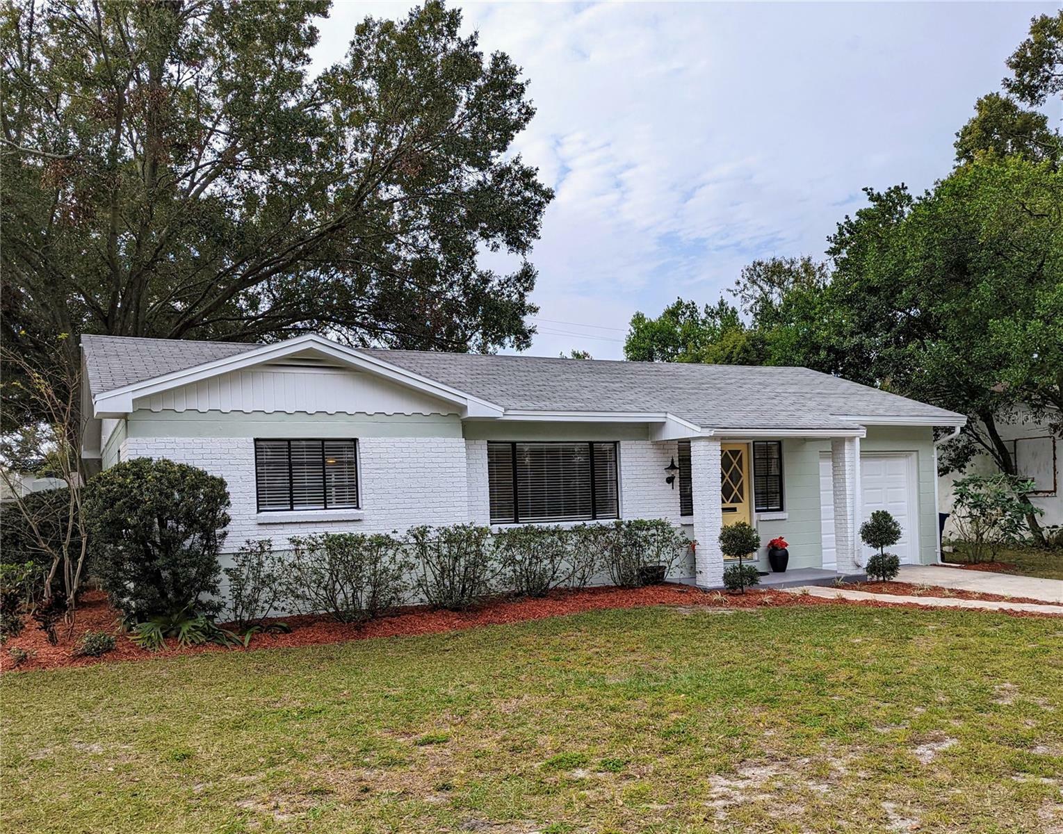 Property Photo:  4002 W El Prado Boulevard  FL 33629 