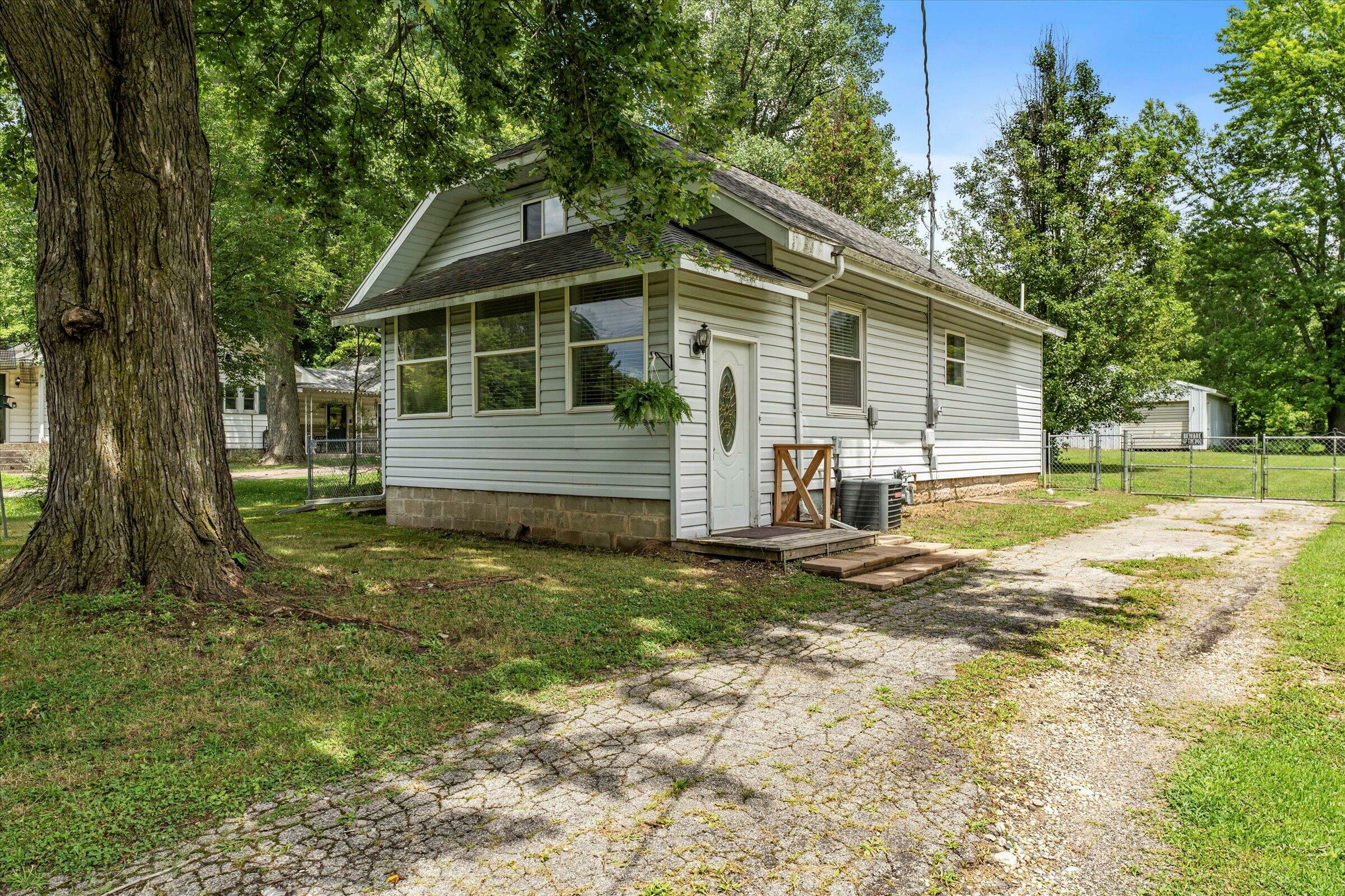 Property Photo:  2533 S 3rd Street  MI 49120 