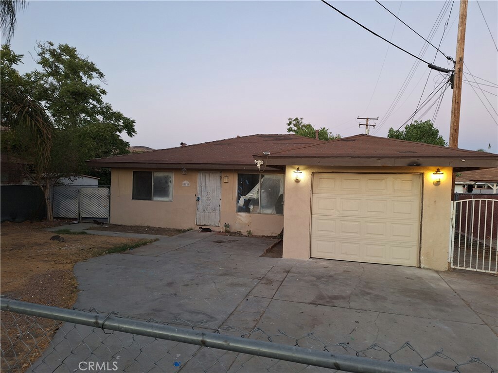 315 S Mistletoe Avenue  San Jacinto CA 92583 photo