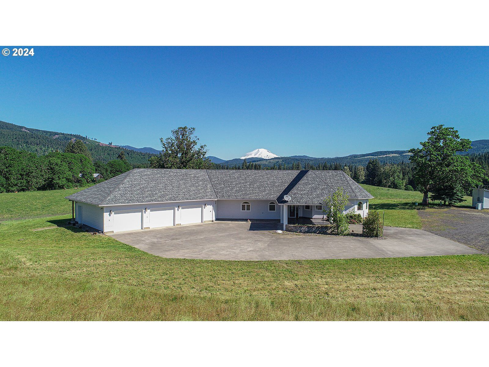 Property Photo:  308 Main St  WA 98623 