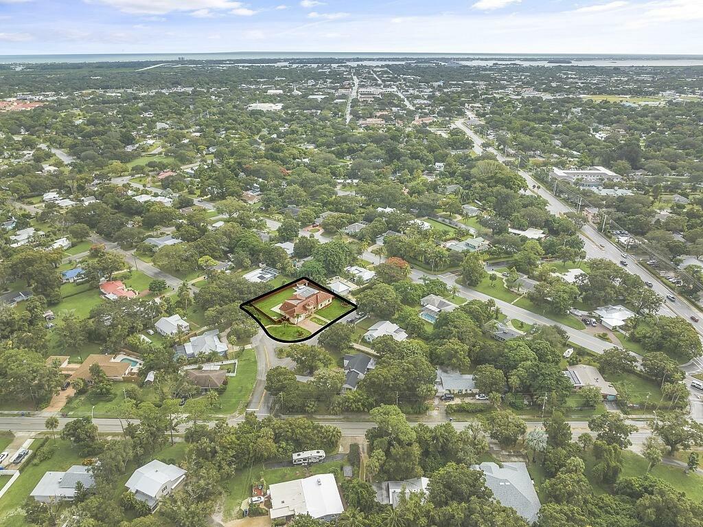 Property Photo:  2206 Avilla Avenue  FL 32960 