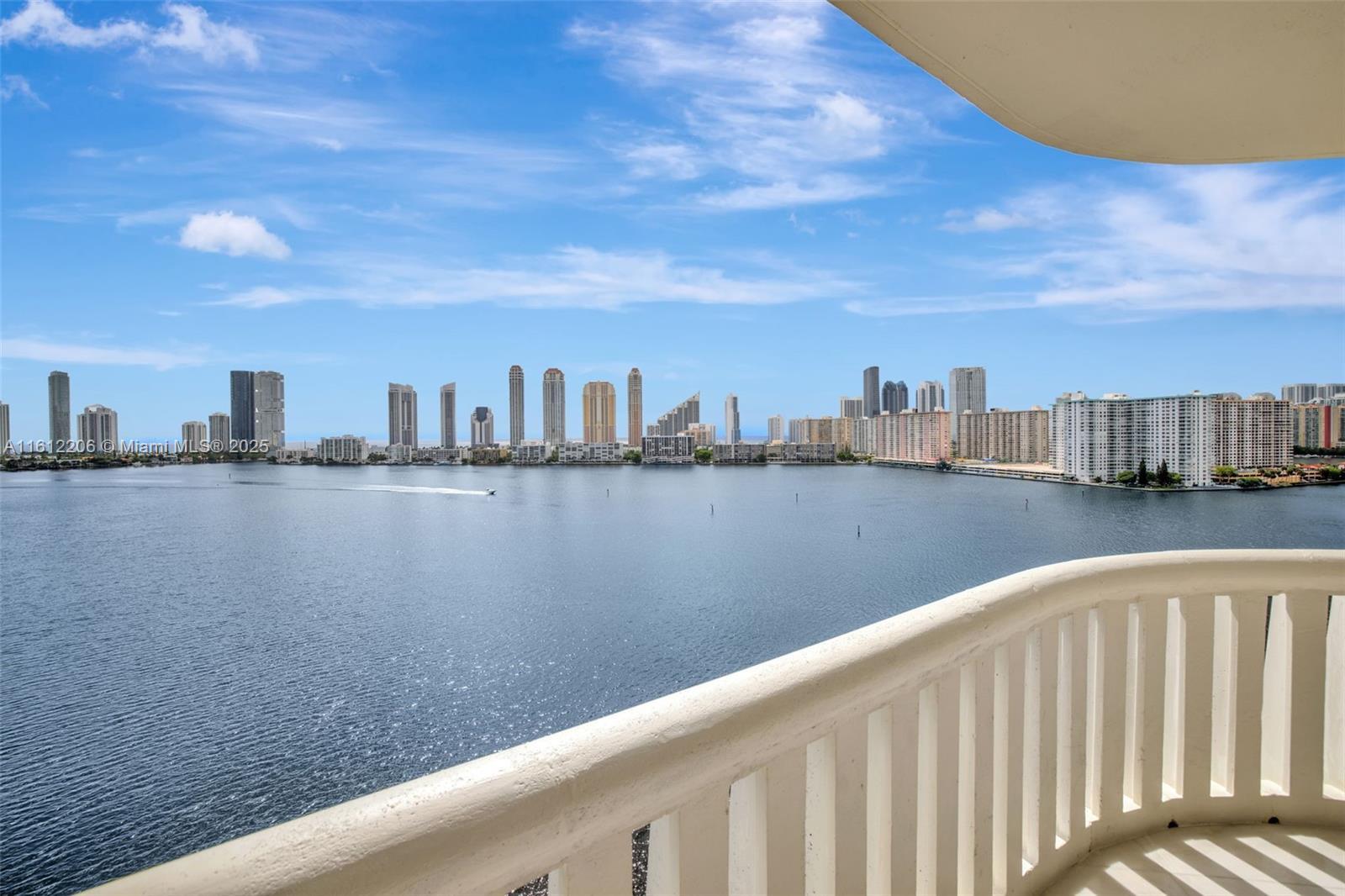 Property Photo: 3000 Island Blvd 1406 FL 33160