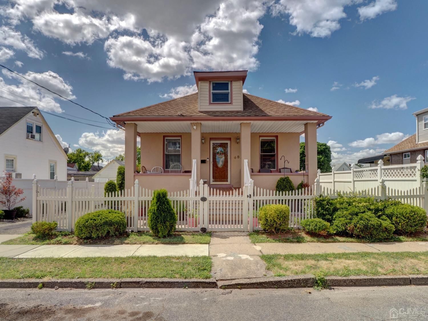 Property Photo:  687 Carson Avenue  NJ 08861 