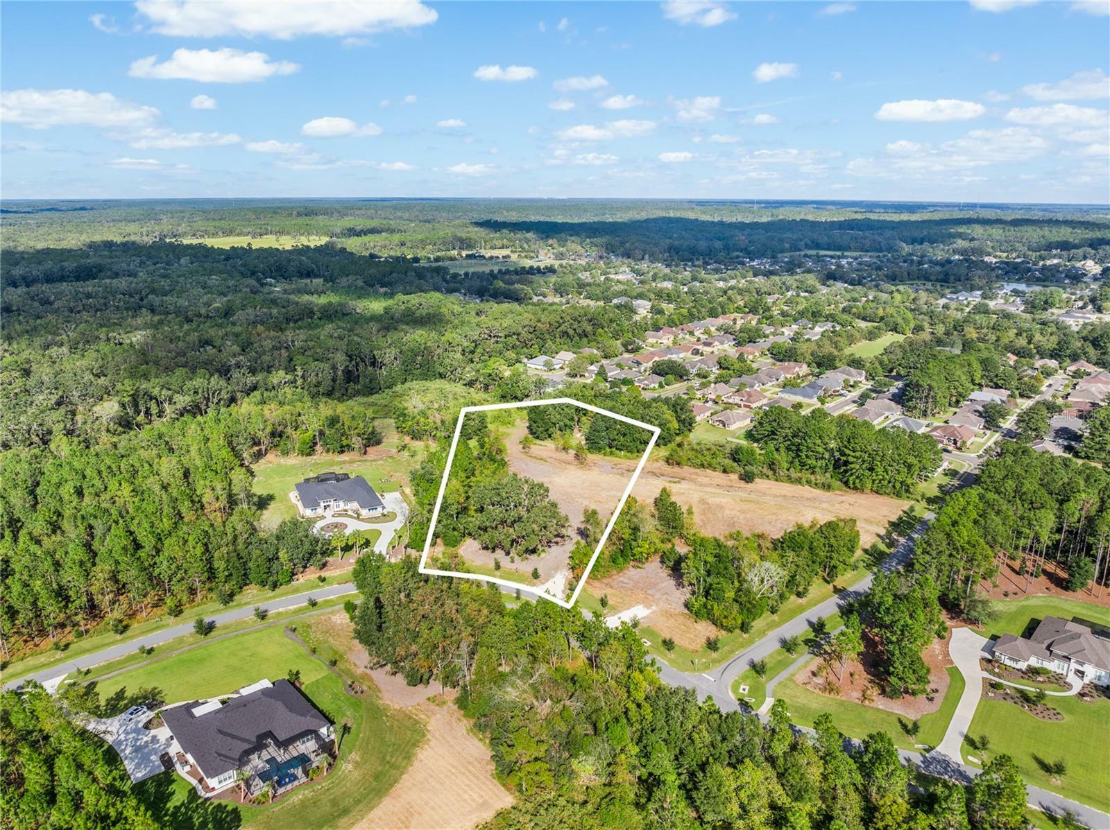 Property Photo: 2527 NW 150th Boulevard FL 32669