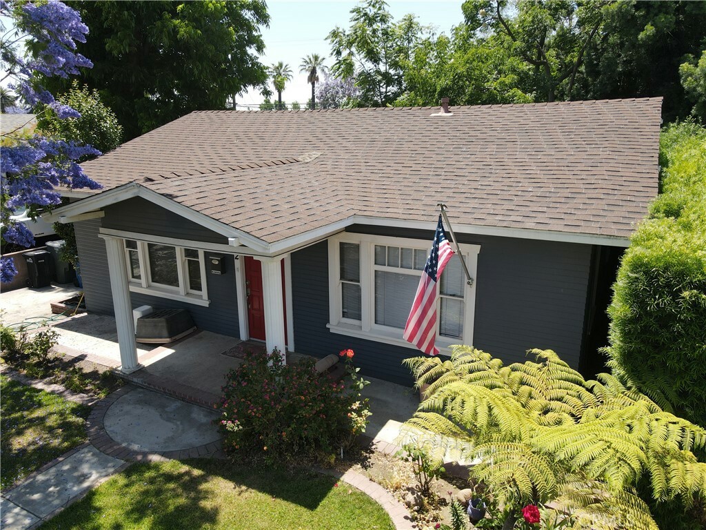 Property Photo: 522 Plaza Serena CA 91764