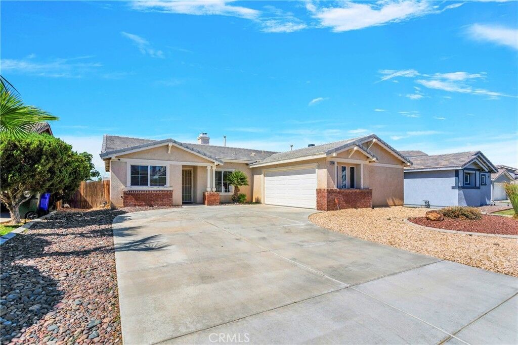 Property Photo:  13190 Dos Palmas Road  CA 92392 