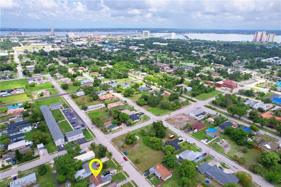 Property Photo:  2962 Thomas Street  FL 33916 