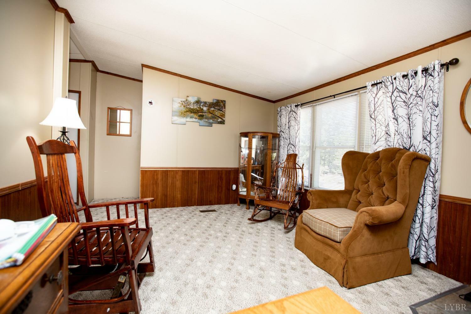 Property Photo:  484 Old Oak Rd  VA 23960 