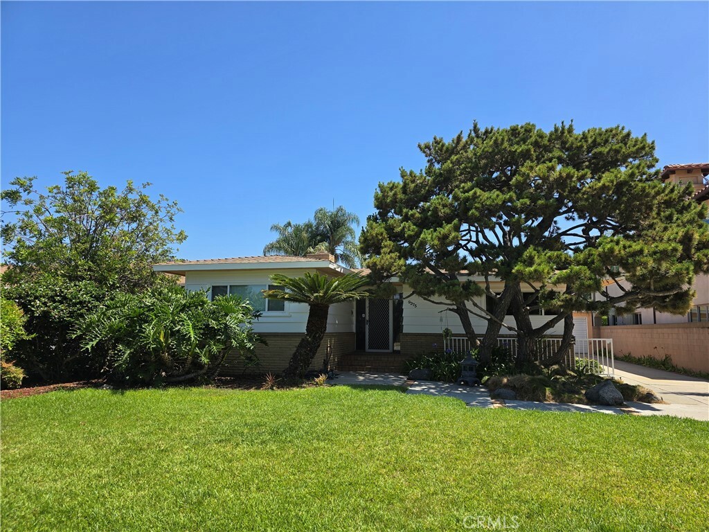 Property Photo:  9375 Gainford Street  CA 90240 