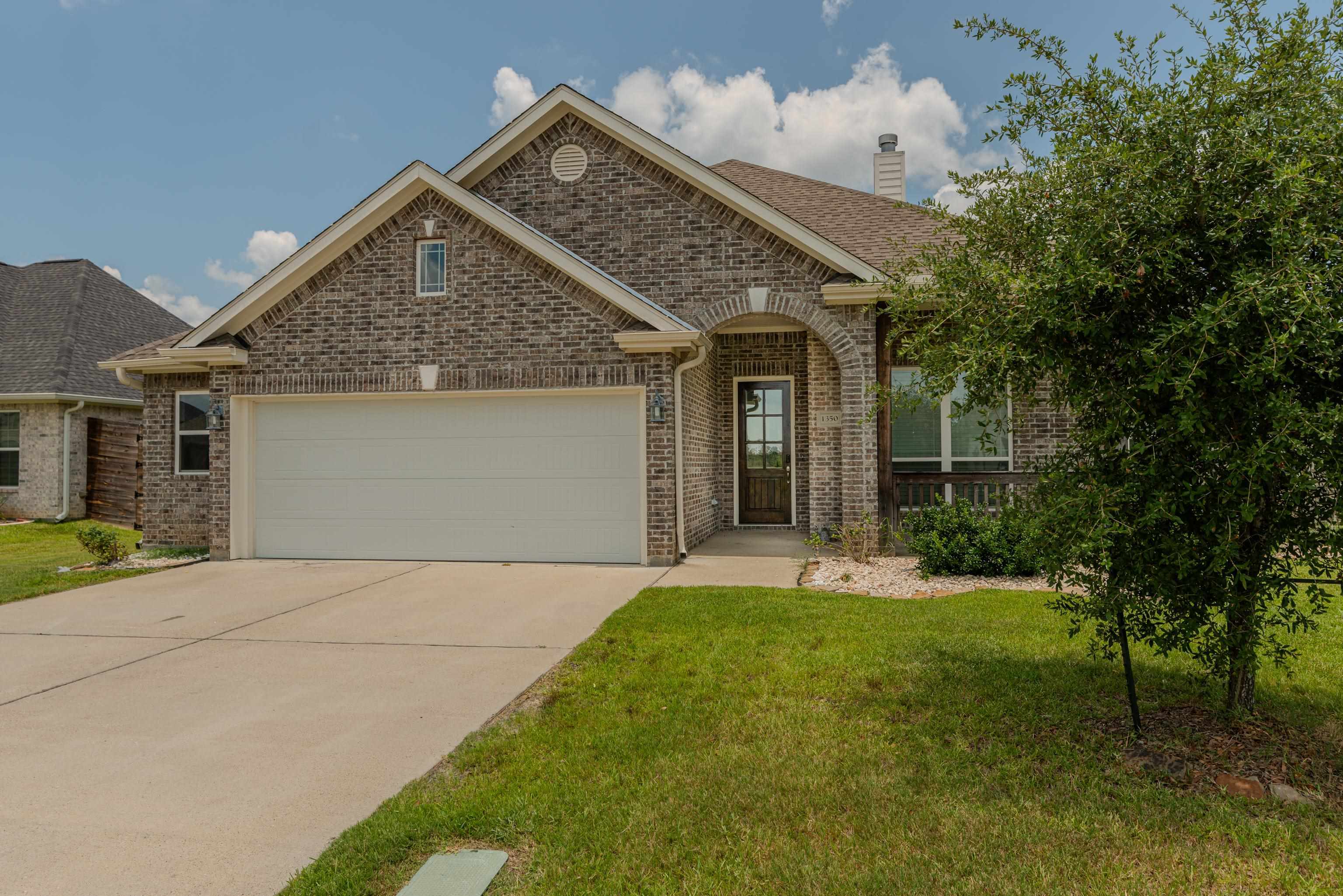 Property Photo:  1350 Miss Kyndall  TX 77657 