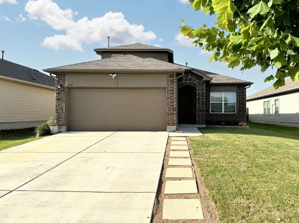 Property Photo:  1080 Apricot Lane  TX 78640 