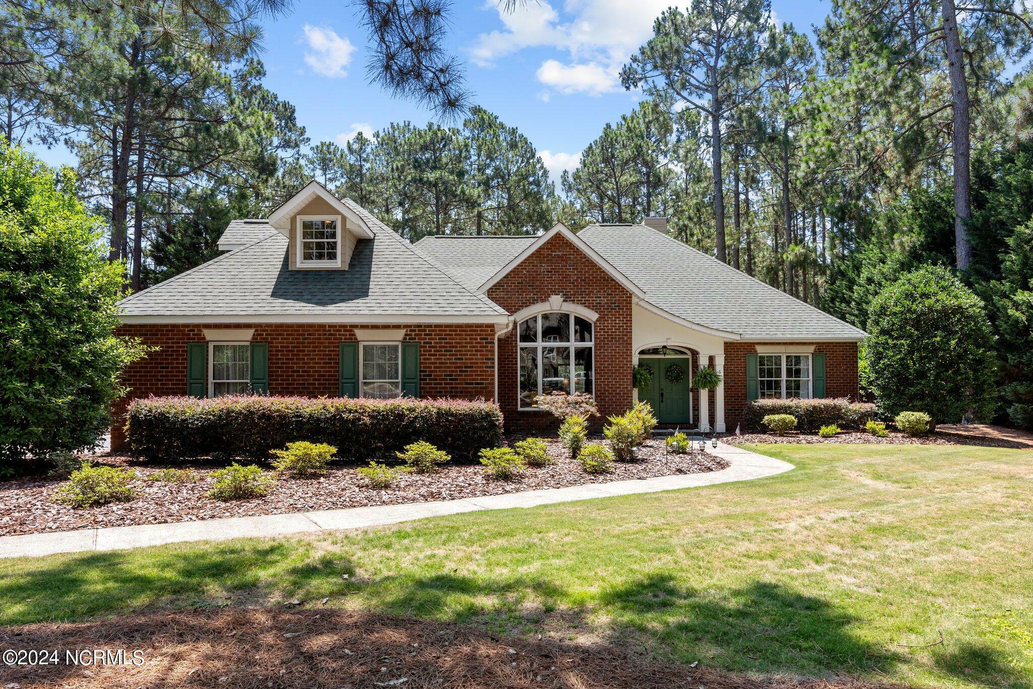 Property Photo:  6 E Magnolia Court  NC 28387 