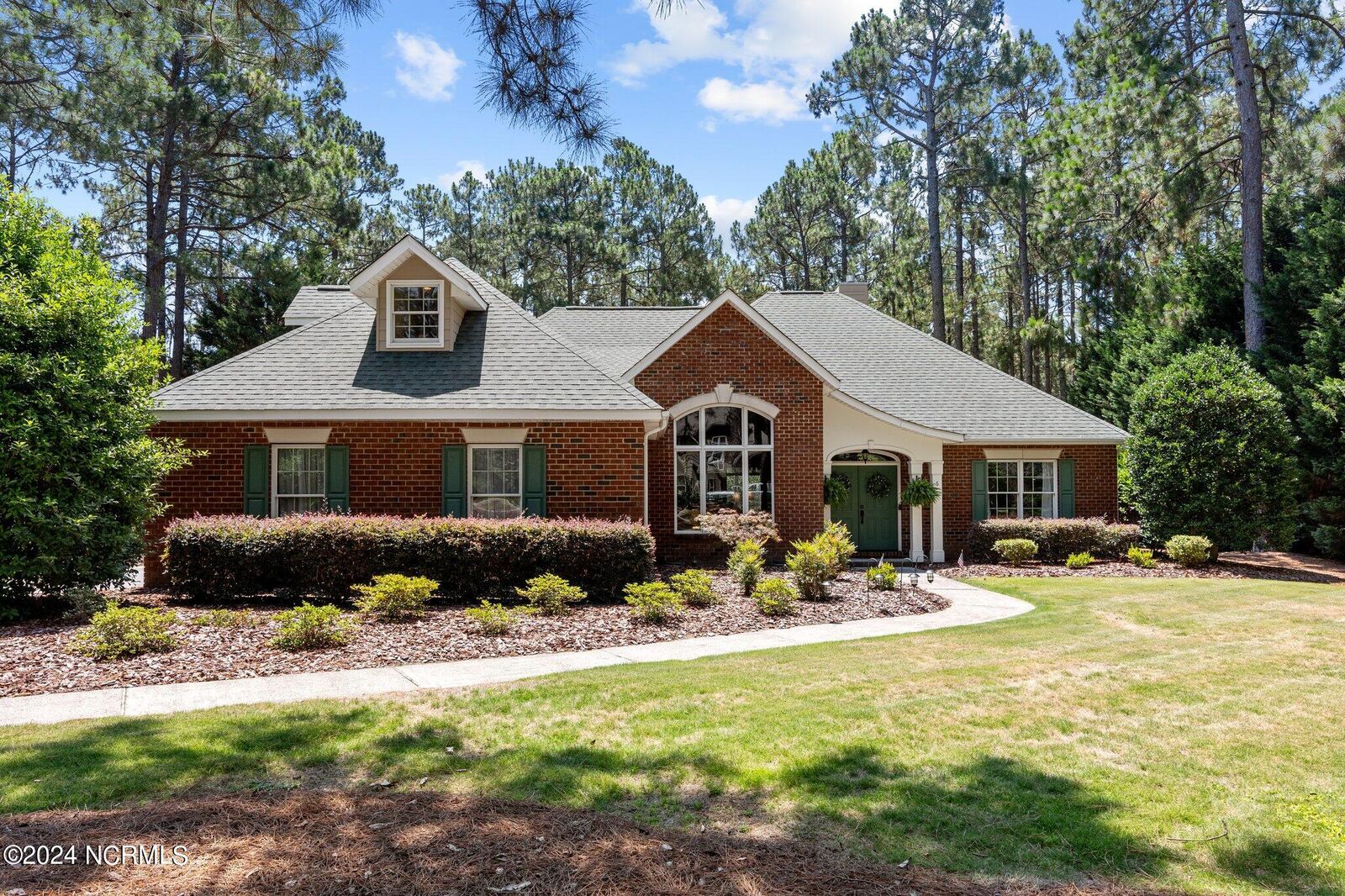 Property Photo: 6 E Magnolia Court NC 28387