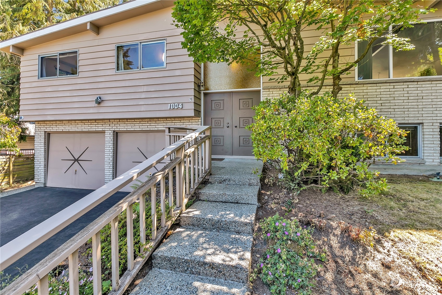 Property Photo:  1804 SW 166th Place  WA 98166 