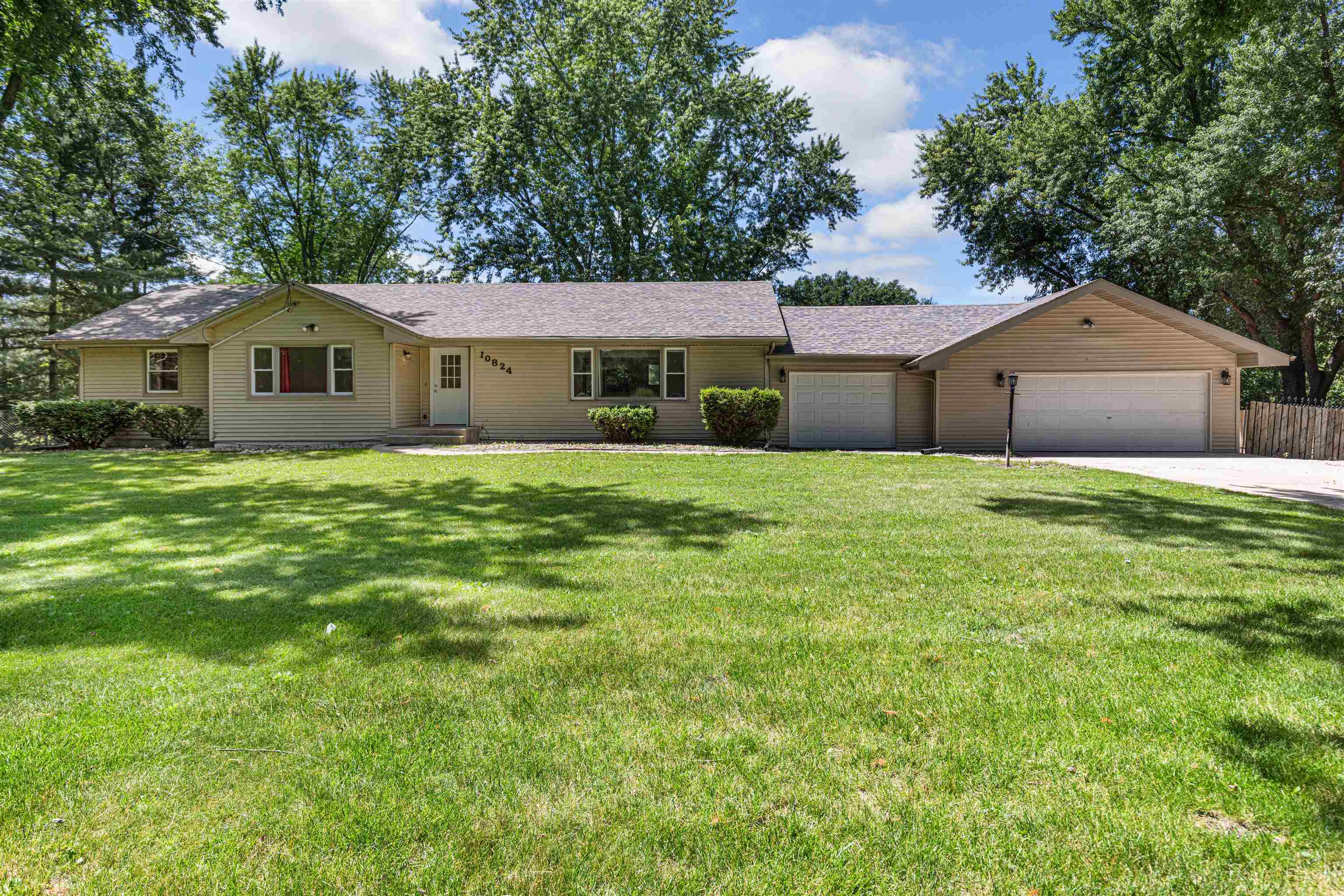 Property Photo:  10824 Miller Lane  IL 61115 