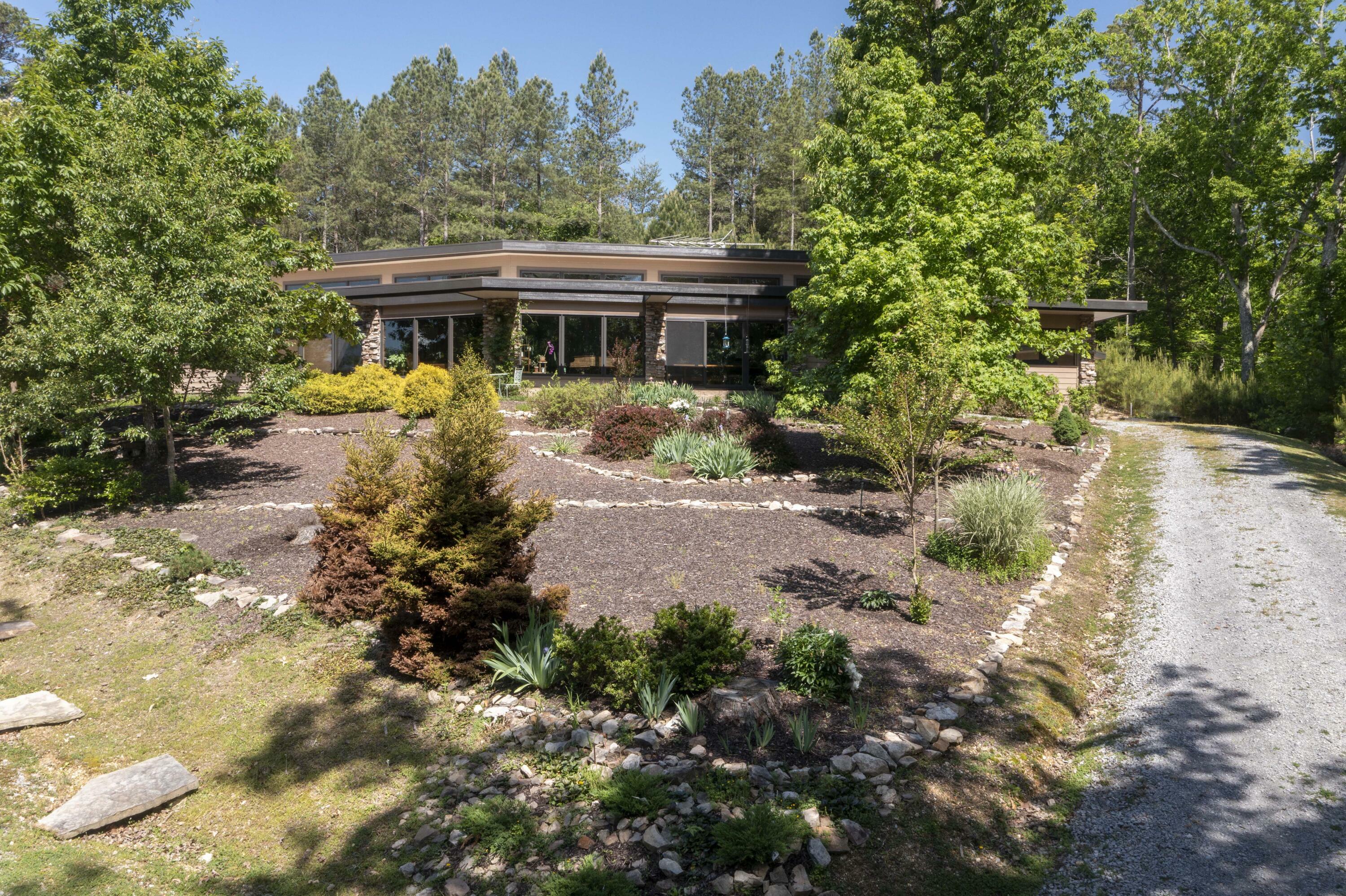 Property Photo:  1055 Sherwood Shores Drive  TN 37381 