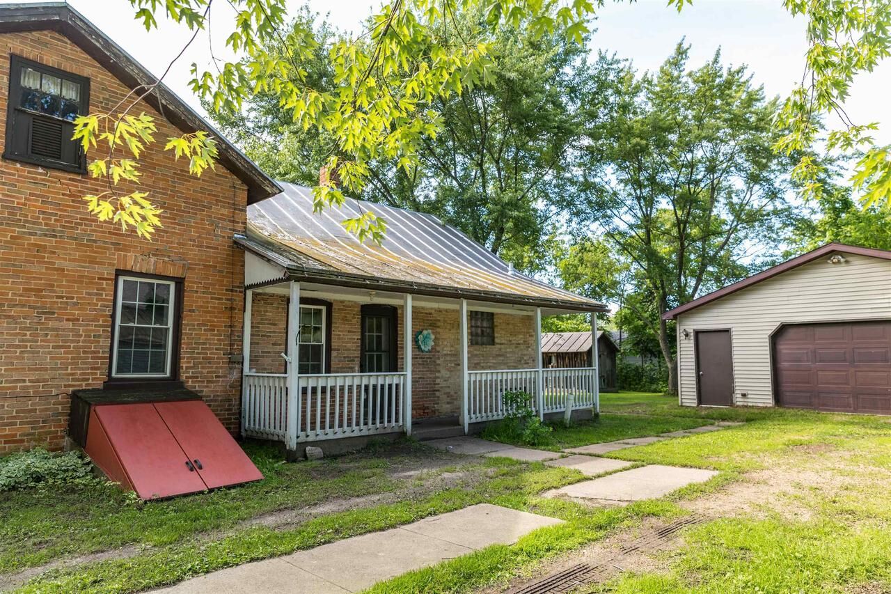 Property Photo: 226 West 4th Street WI 53964